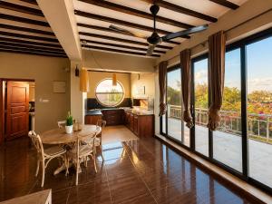 Aquamarina Hotel & Villas