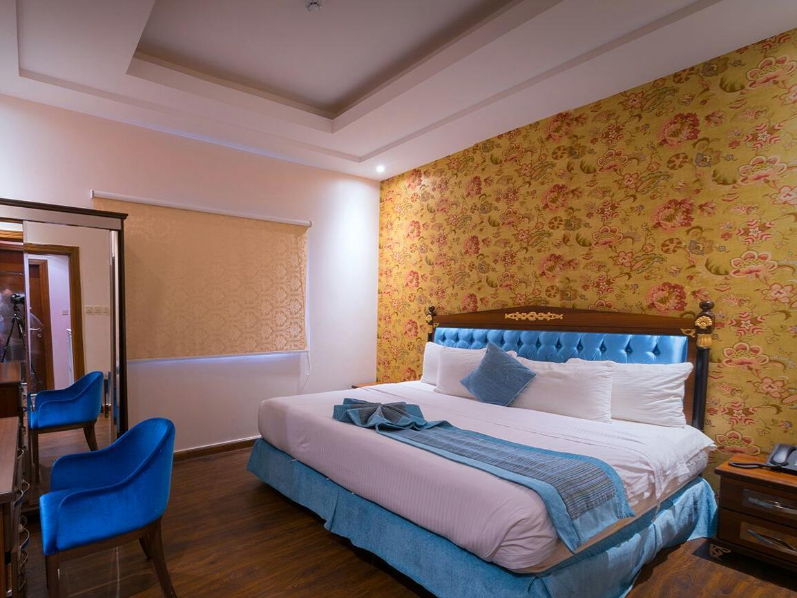 Aronani Hotel