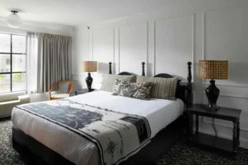 Cow Hollow Motor Inn