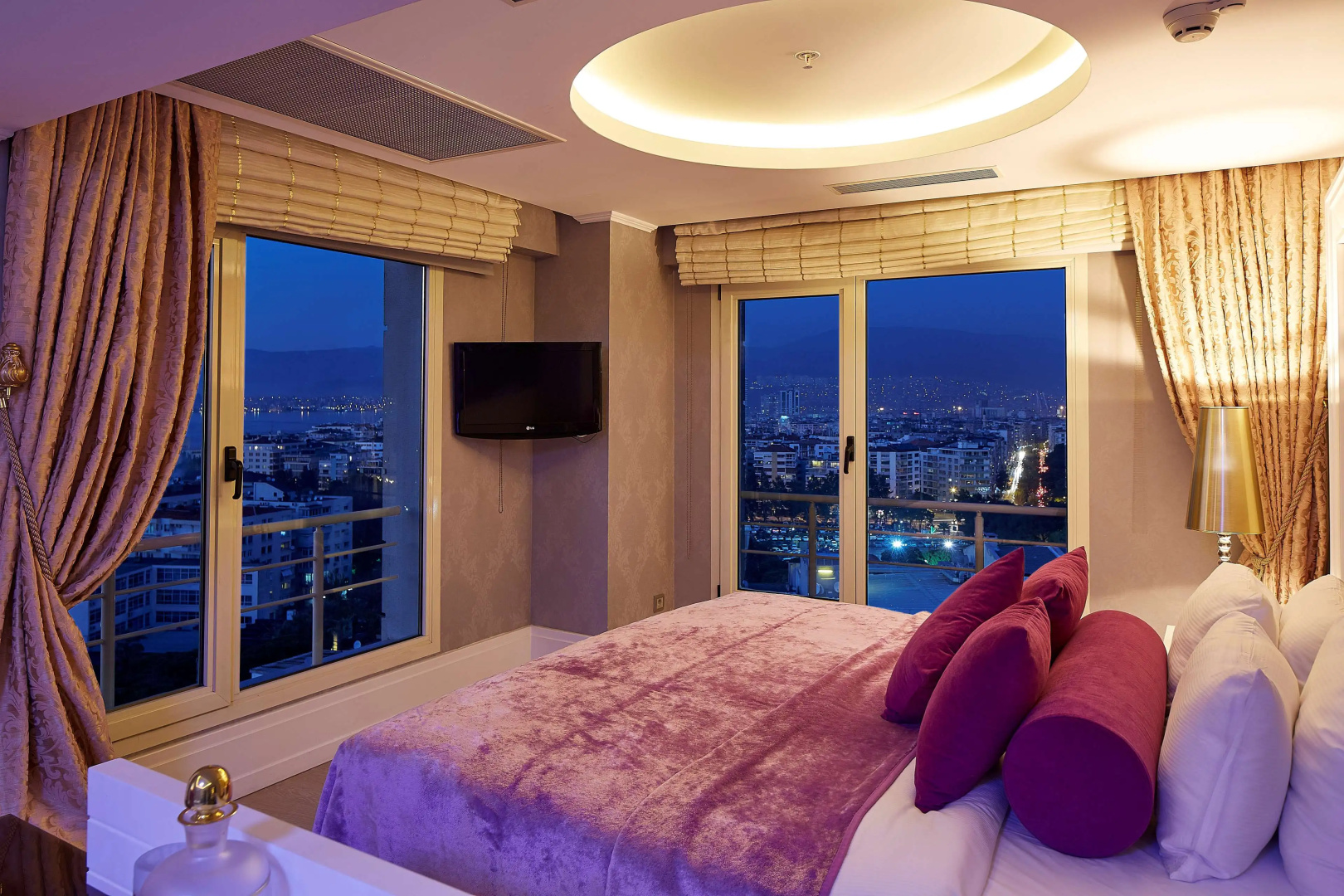 DoubleTree by Hilton Hotel Izmir - Alsancak
