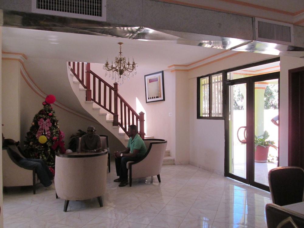 Hotel Tabarre's Palace
